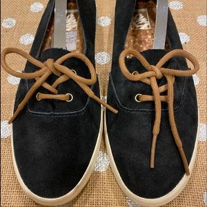 Vans Black Suede Sneakers/Tennis Shoes with Leather Ties
